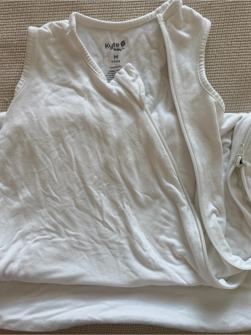 Kyte BABY White Sleeveless Baby Sleep Sack